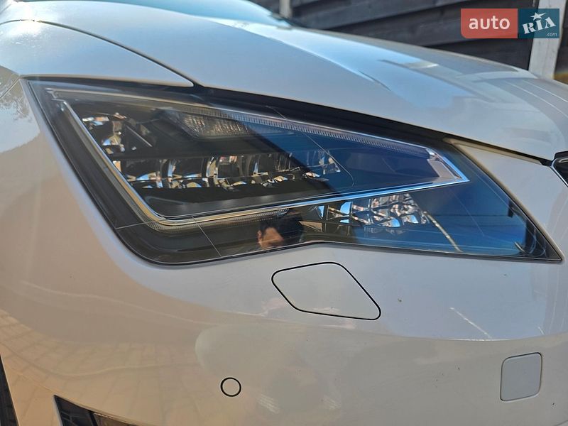 Хэтчбек SEAT Leon 2015 в Крюковщине