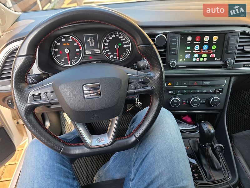 Хэтчбек SEAT Leon 2015 в Крюковщине