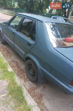 Седан SEAT Malaga 1988 в Києві