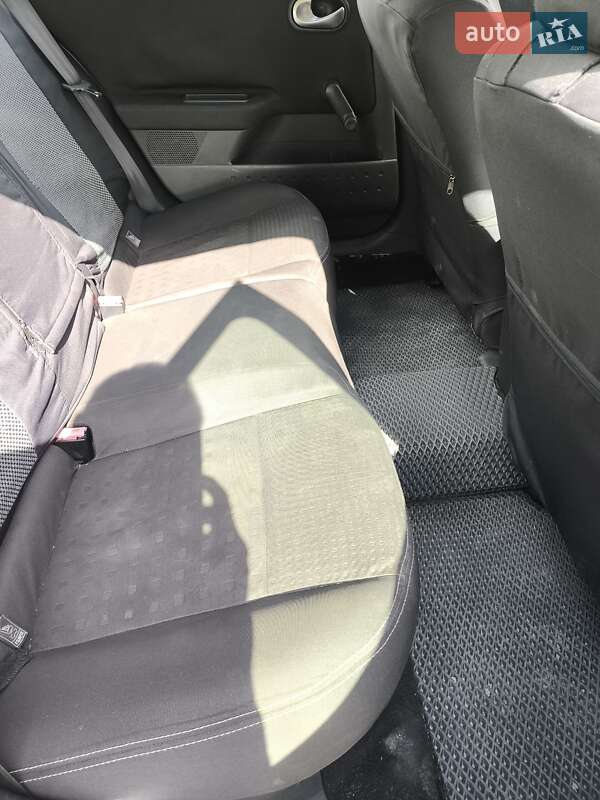 Седан SEAT Malaga 1990 в Львові фото 3 Седан SEAT Malaga 1990 в Львові