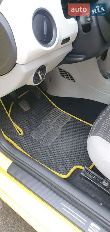 Хэтчбек SEAT Mii 2013 в Львове