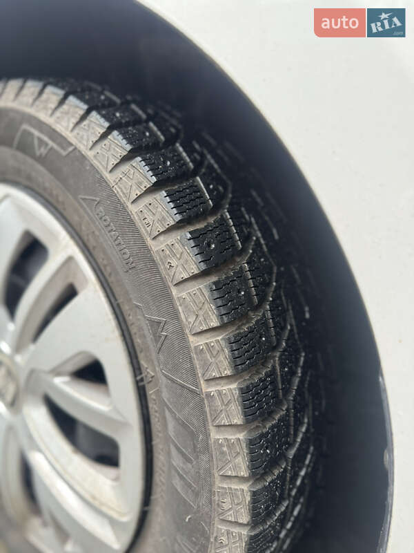 Хэтчбек SEAT Mii 2013 в Ровно фото 15 Хэтчбек SEAT Mii 2013 в Ровно