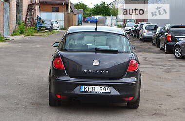 Минивэн SEAT Toledo 2005 в Луцке