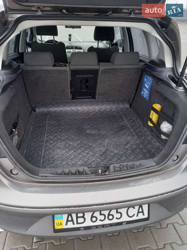 Седан SEAT Toledo 2005 в Києві