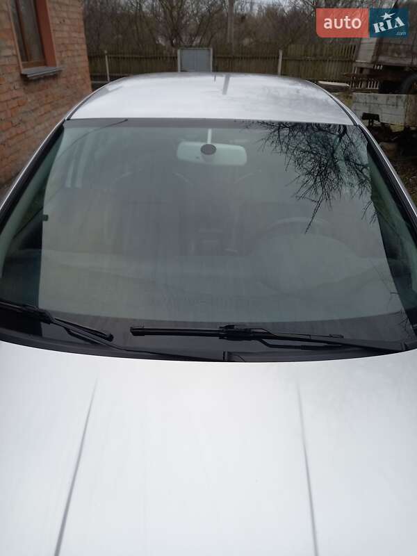 Седан SEAT Toledo 2004 в Мирополі