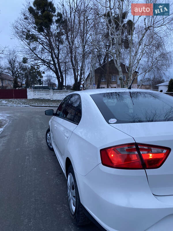 Хэтчбек SEAT Toledo 2013 в Остроге