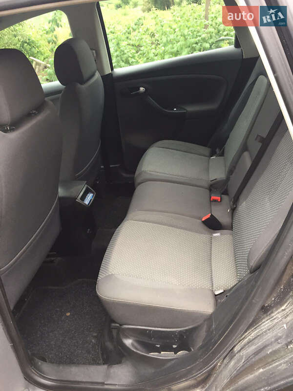 Хэтчбек SEAT Toledo 2006 в Подволочиске