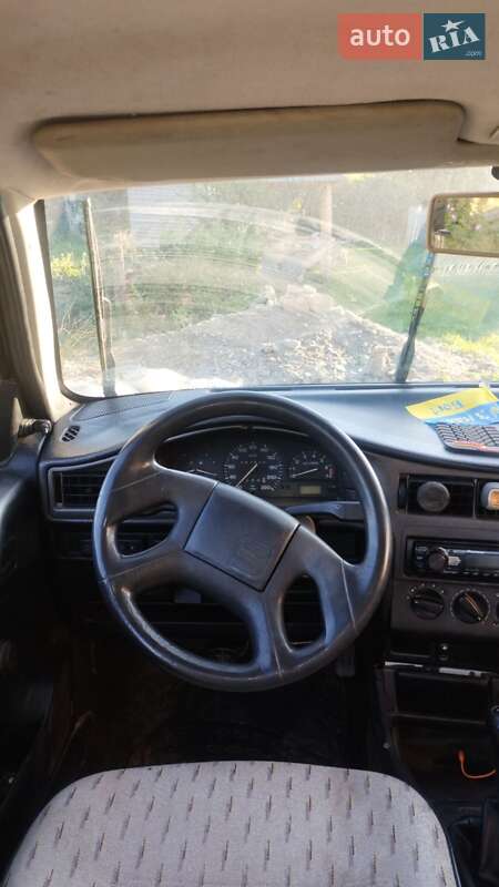 Седан SEAT Toledo 1993 в Яремче