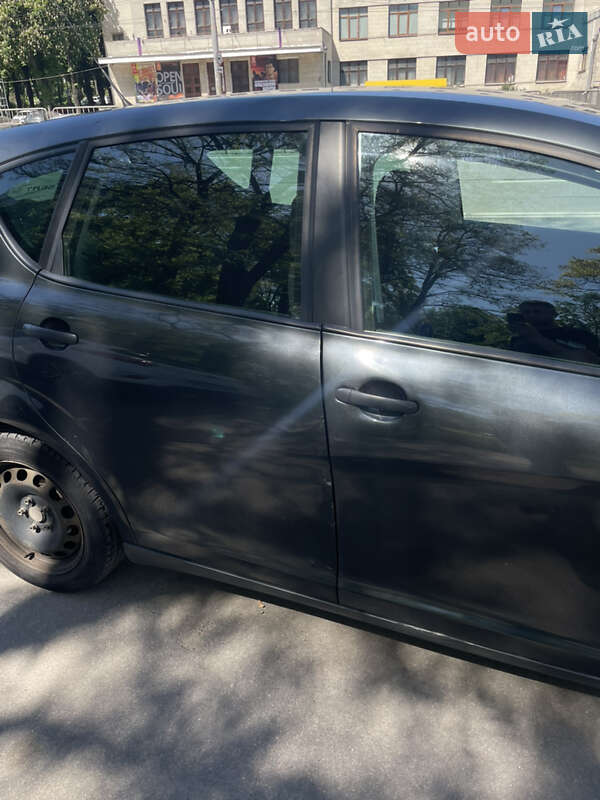 Хэтчбек SEAT Toledo 2008 в Киеве