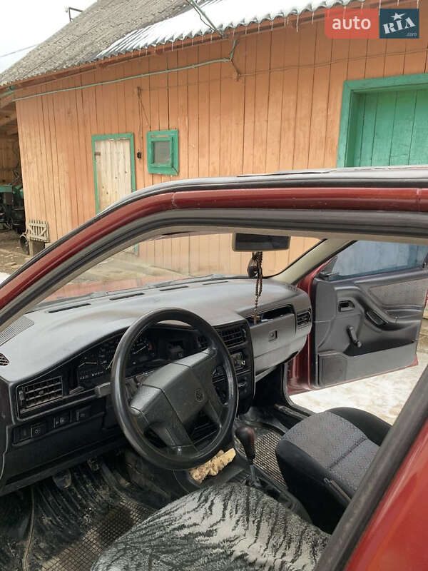 Седан SEAT Toledo 1993 в Бориславе