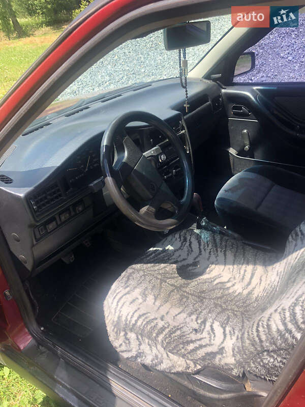 Седан SEAT Toledo 1993 в Бориславе