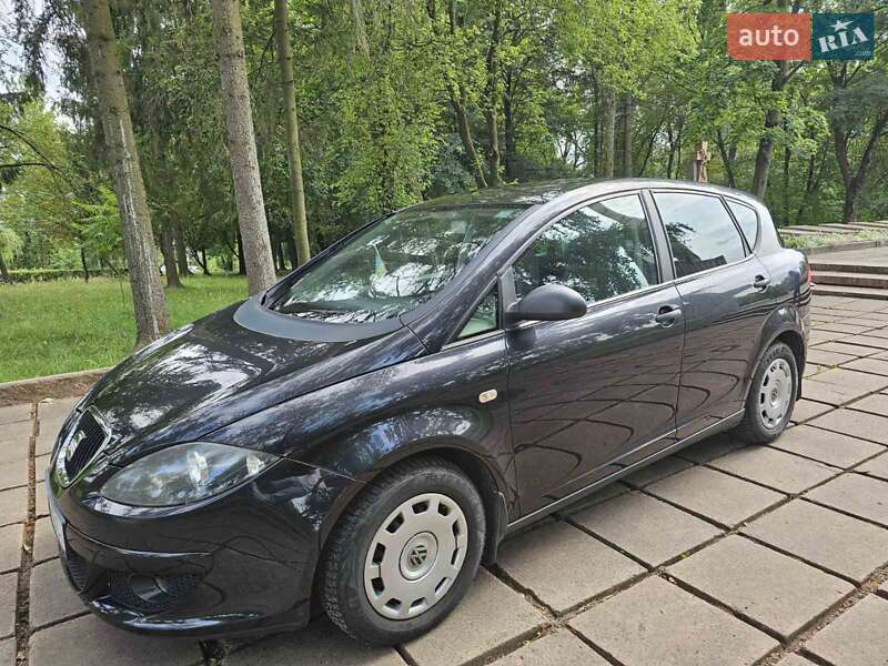 Хэтчбек SEAT Toledo 2008 в Калуше
