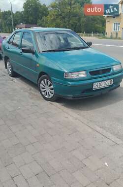 Седан SEAT Toledo 1996 в Брошневі-Облозі