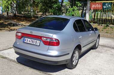 Седан SEAT Toledo 2004 в 