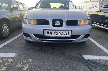 Седан SEAT Toledo 2003 в Киеве