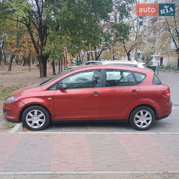 Хэтчбек SEAT Toledo 2008 в Днепре