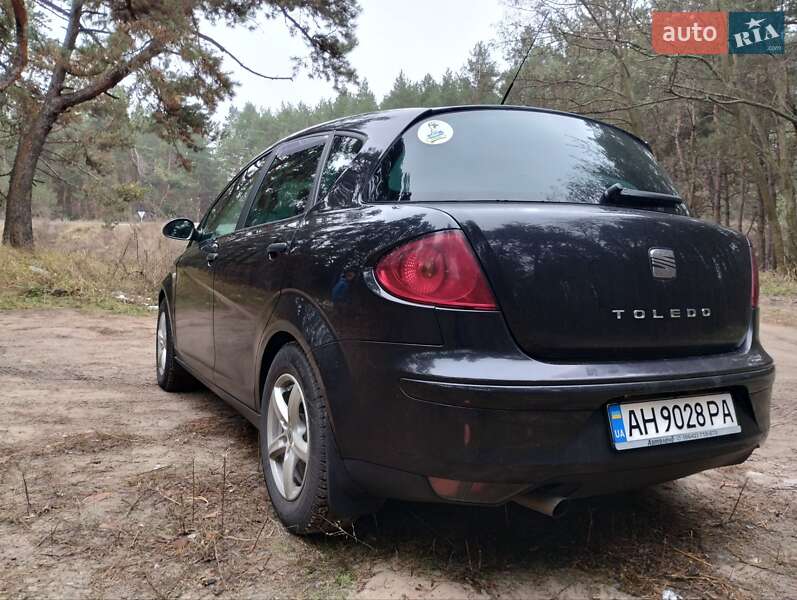 Хетчбек SEAT Toledo 2008 в Києві