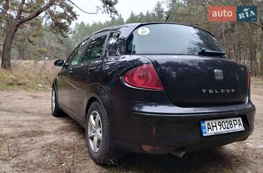 Хэтчбек SEAT Toledo 2008 в 
