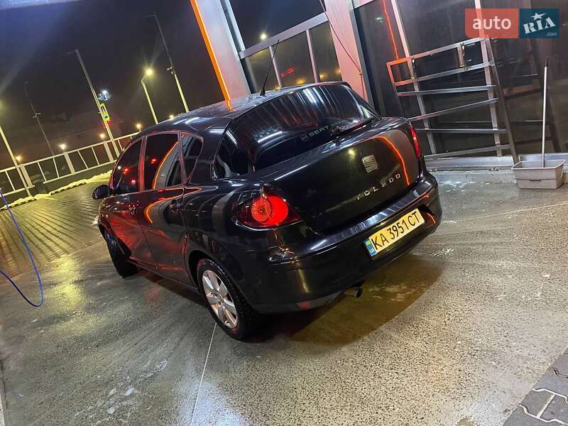 Хэтчбек SEAT Toledo 2008 в Киеве