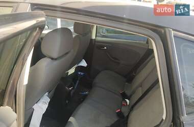 Хэтчбек SEAT Toledo 2006 в 