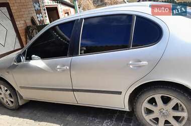Седан SEAT Toledo 2003 в 