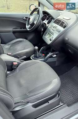 Хэтчбек SEAT Toledo 2008 в 