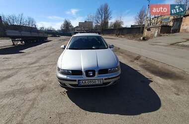 Седан SEAT Toledo 2003 в 