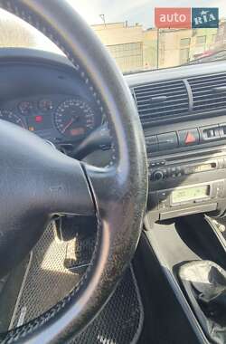 Седан SEAT Toledo 2003 в 