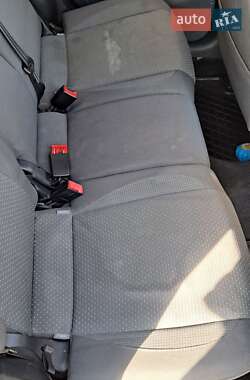 Хэтчбек SEAT Toledo 2006 в 