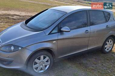Хэтчбек SEAT Toledo 2006 в 