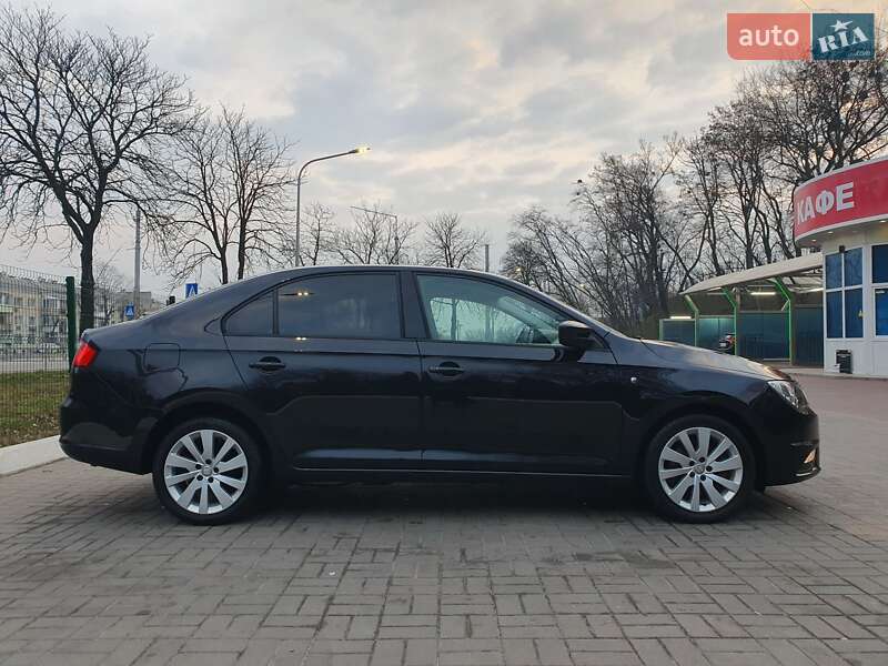 Лифтбек SEAT Toledo 2013 в Киеве