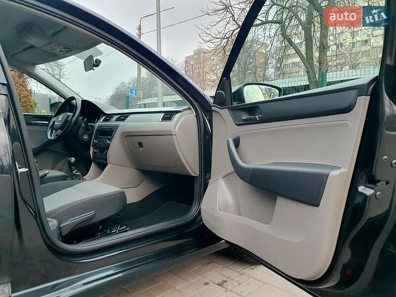 Лифтбек SEAT Toledo 2013 в Киеве