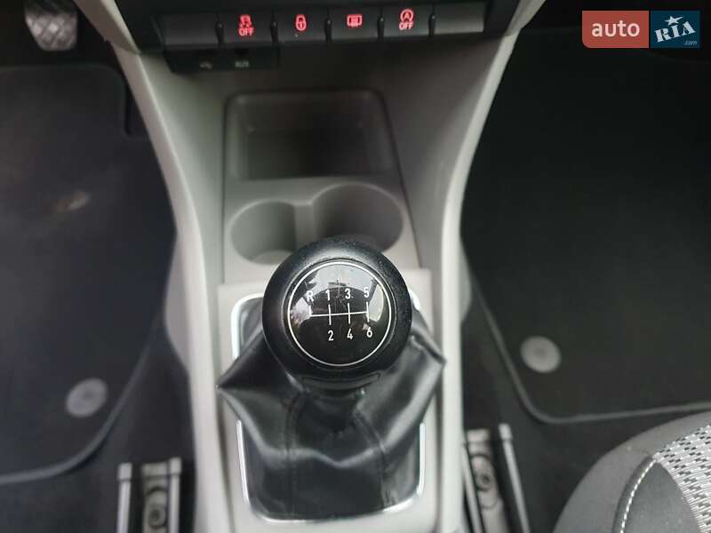 Лифтбек SEAT Toledo 2013 в Киеве