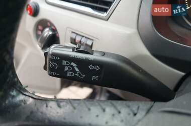 Ліфтбек SEAT Toledo 2013 в 