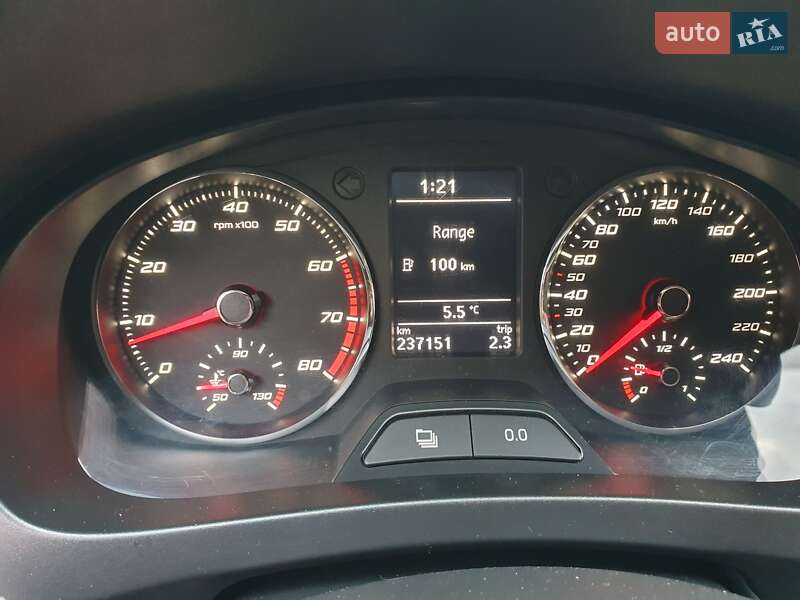 Лифтбек SEAT Toledo 2013 в Киеве