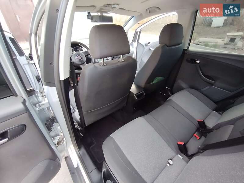 Хэтчбек SEAT Toledo 2008 в Каневе