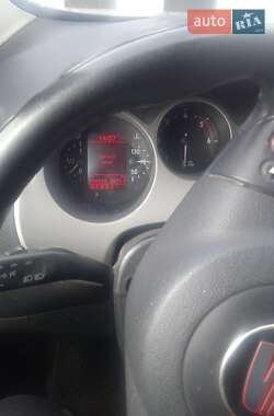 Хэтчбек SEAT Toledo 2005 в 