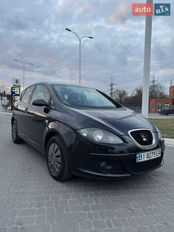 Хэтчбек SEAT Toledo 2006 в 