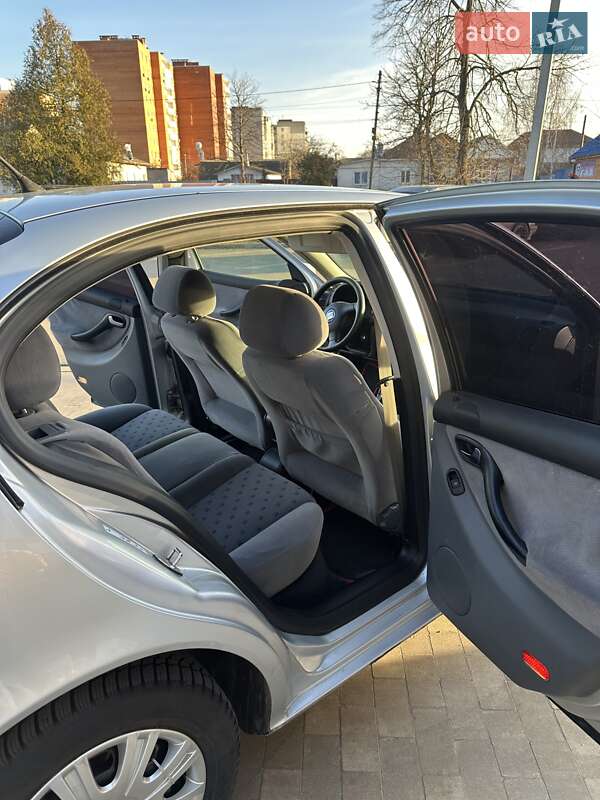 Седан SEAT Toledo 2001 в Ніжині