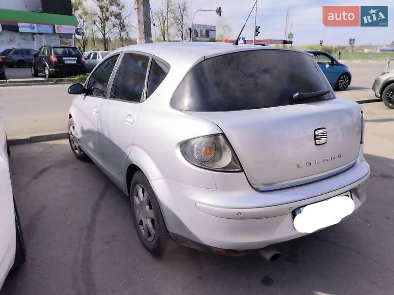 Хэтчбек SEAT Toledo 2006 в Буче