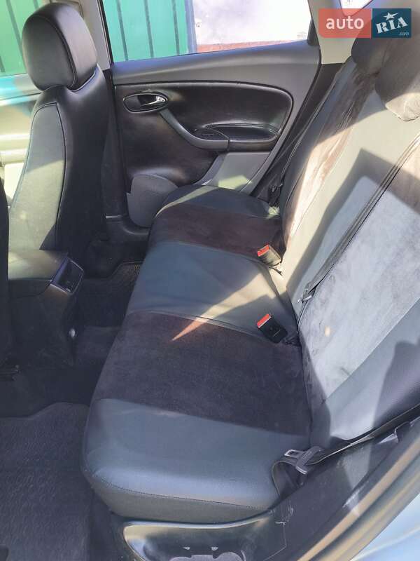 Хэтчбек SEAT Toledo 2006 в Буче