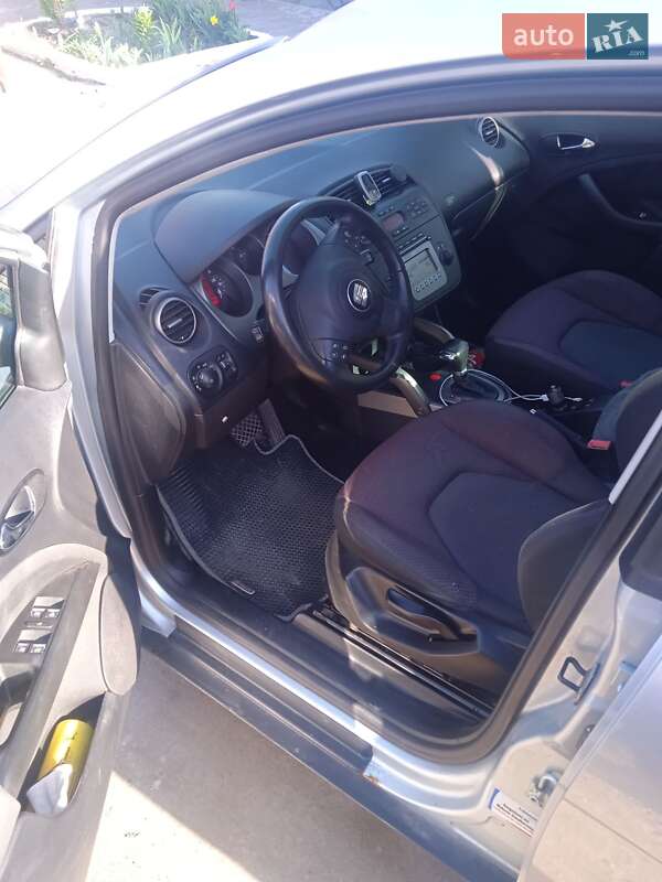 Хетчбек SEAT Toledo 2005 в Здолбуніві