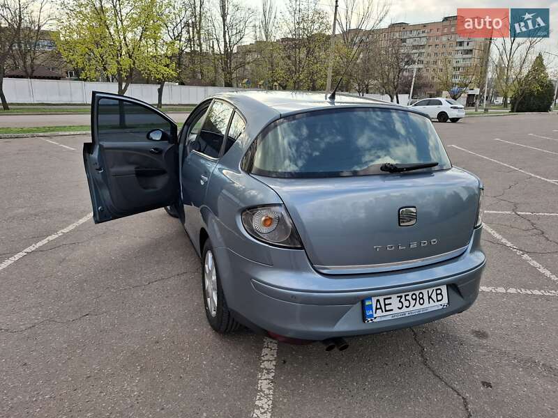Хетчбек SEAT Toledo 2006 в Кривому Розі