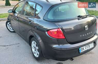 Хэтчбек SEAT Toledo 2005 в 