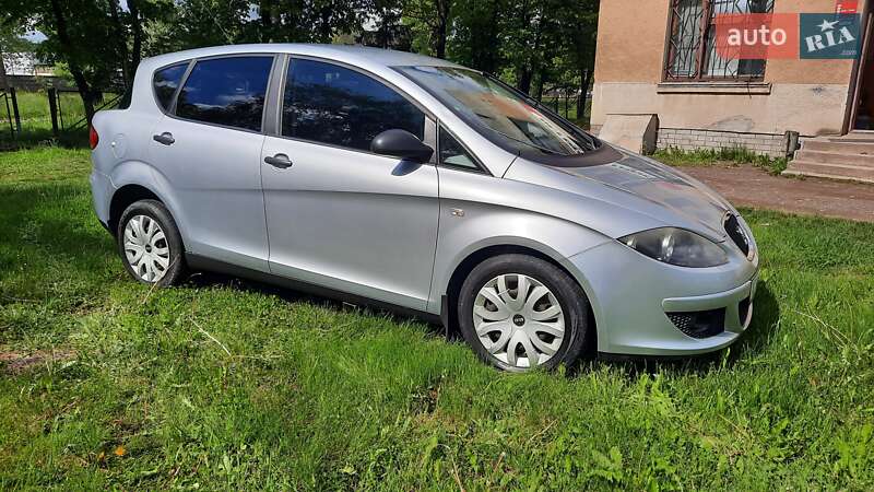 Хэтчбек SEAT Toledo 2008 в Калуше