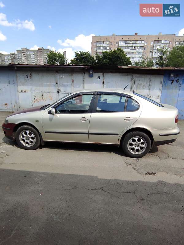 Седан SEAT Toledo 2003 в Києві