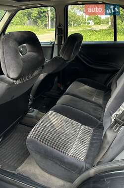 Седан SEAT Toledo 1993 в 
