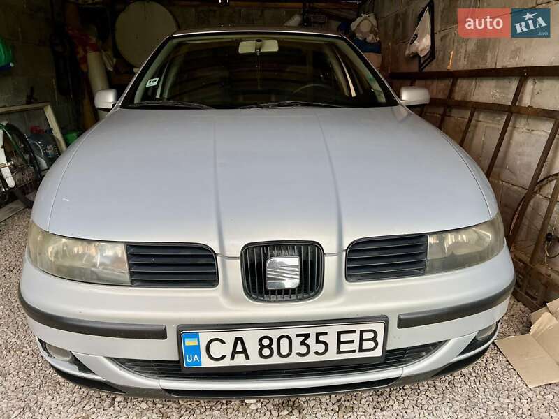 Седан SEAT Toledo 1999 в 