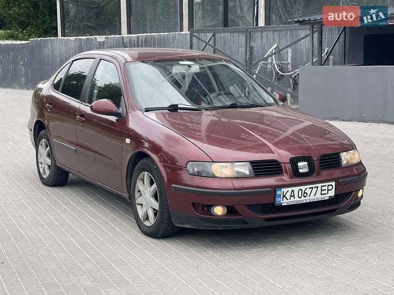 Седан SEAT Toledo 2004 в 