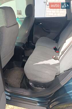 Хэтчбек SEAT Toledo 2006 в 